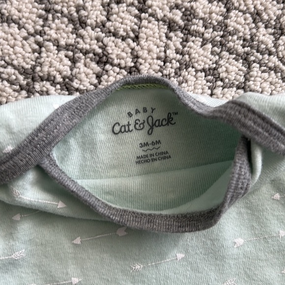 Cat & Jack 6 Piece Bundle - Picture 3 of 7